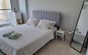 Hestia Airport House - Artemis